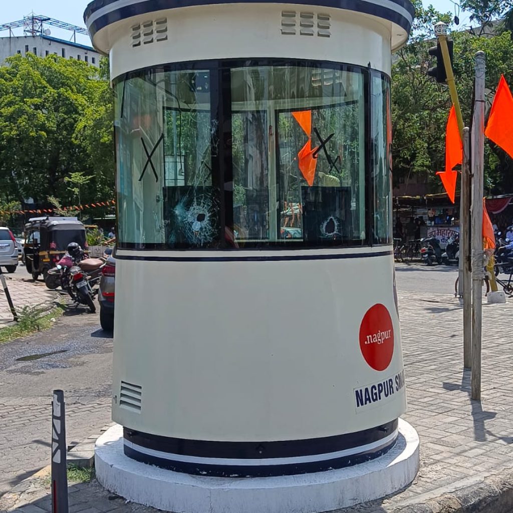 Nagpur's Smart traffic booths attacked with pebbles by anti-social elements, late night