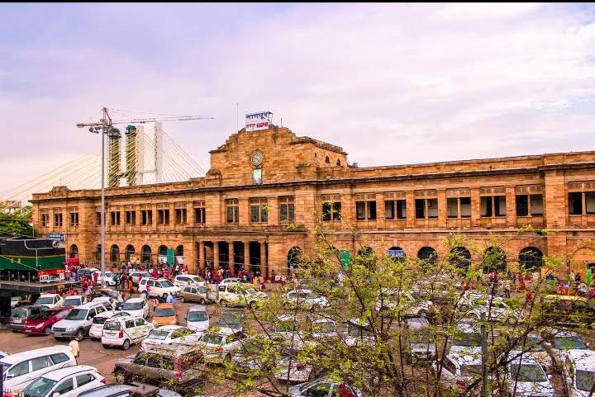 The Pataleshwar Temple's gate and the Rly Station's refurbishment have been approved by the heritage committee