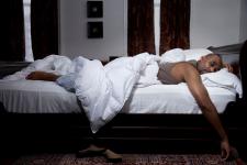 Does your body experiences Hypnotic Jerks at night? Know how to avoid
								