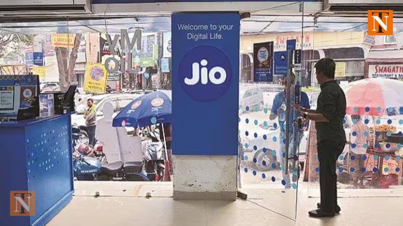 Theft Reported from Reliance Jio Warehouse in Yashodhara Nagar