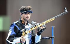 Swapnil Kusale, ticket collector, wins India's 3rd bronze in shooting
								