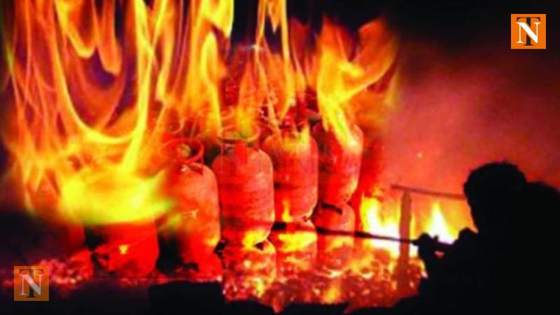 Fire in Barse Nagar: Two LPG Cylinders Explode, One Woman Injured