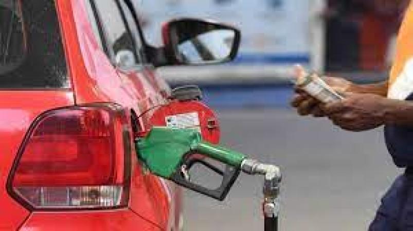 Petrol Price Drops to Rs 103.54 & Diesel to Rs 90.17 per ltr in Nagpur