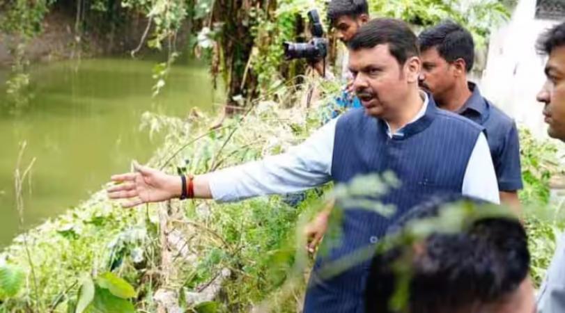 Deputy Chief Minister Devendra Fadnavis Faces Discontent During Nagpur Constituency Tour