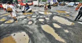 Thakre Pleads for Special Funds to Repair Nagpur Roads
								