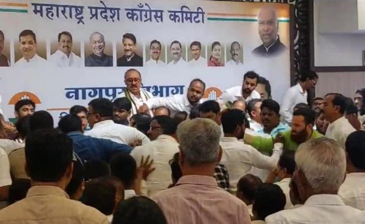 Dispute Between Vikas Thakre and Narendra Jichkar Sparks Turmoil at Nagpur Congress Meeting