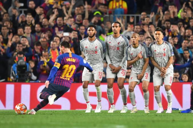 With a stunning free-kick, Lionel Messi leaves the goalie stunned