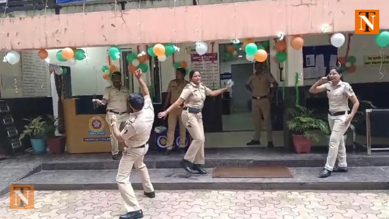 Four Police Officers Suspended for Independence Day Dance in Uniform