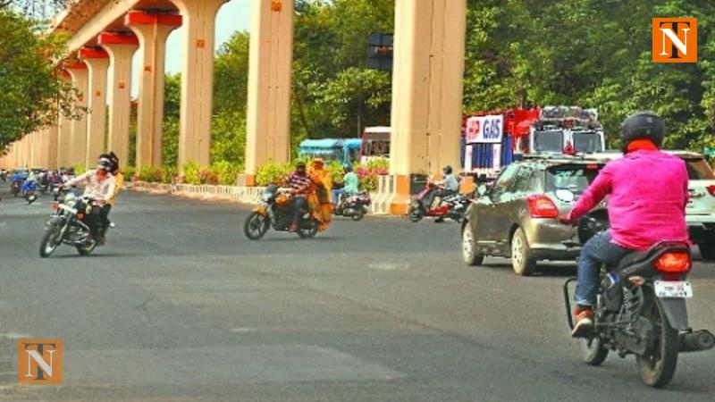 Traffic Police Block Diversions at Rahate and Kriplani Squares to Ease Evening Jams