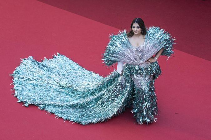 Aishwarya Rai Bachchan Stuns Again at Cannes 2024 with injured hand