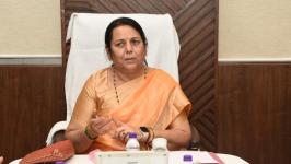 Dr. Neelam Gorhe Joins Shinde's Shiv Sena, Dealing a Blow to Uddhav Thackeray
								