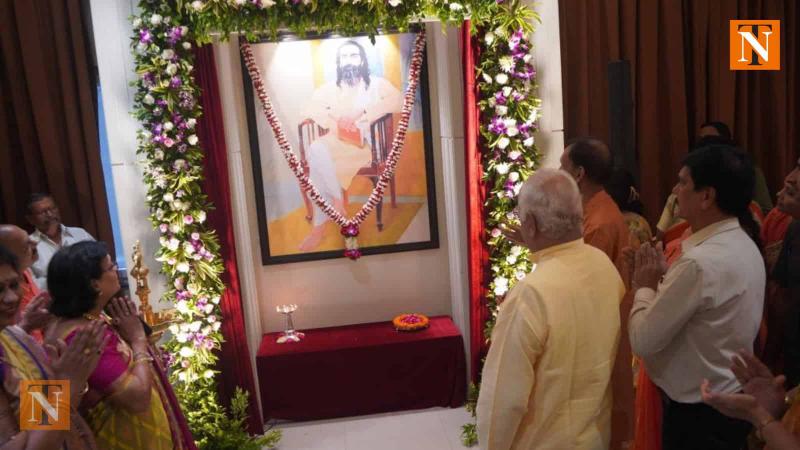 Dr. Mohan Bhagwat Unveils Portrait of RSS Leader Madhav Sadashivrao Golwalkar