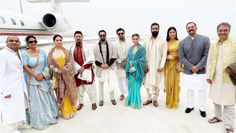 All B-Town stars showed up in Ayodhya Ram Mandir for Pran Pratishtha